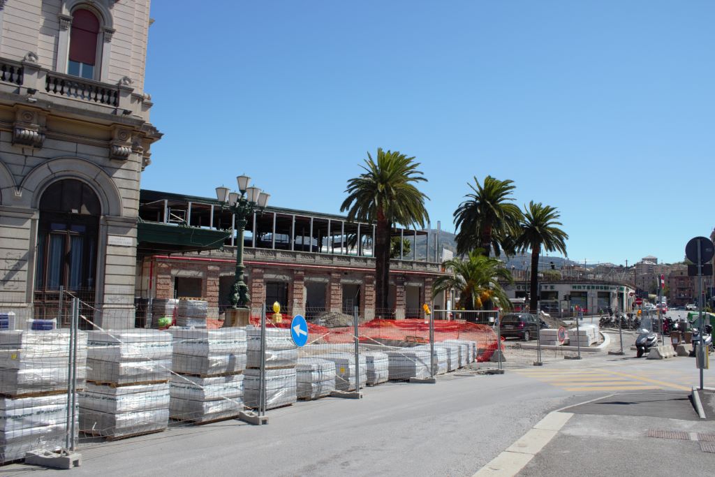 Vista de la estación desde el hotel Moderno Verdi