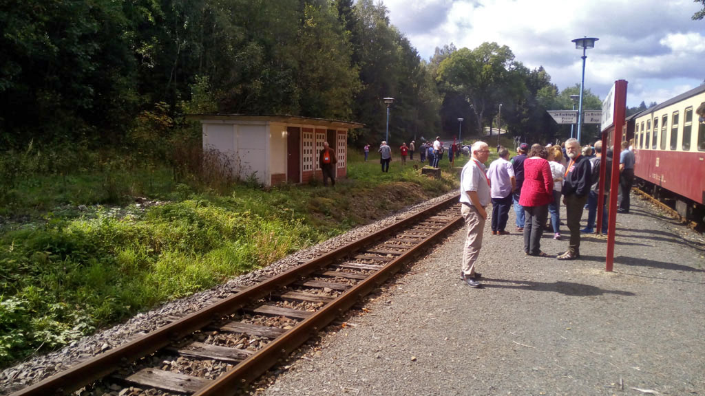Parada intermedia en Friedrichhöhe para el cruce de trenes
