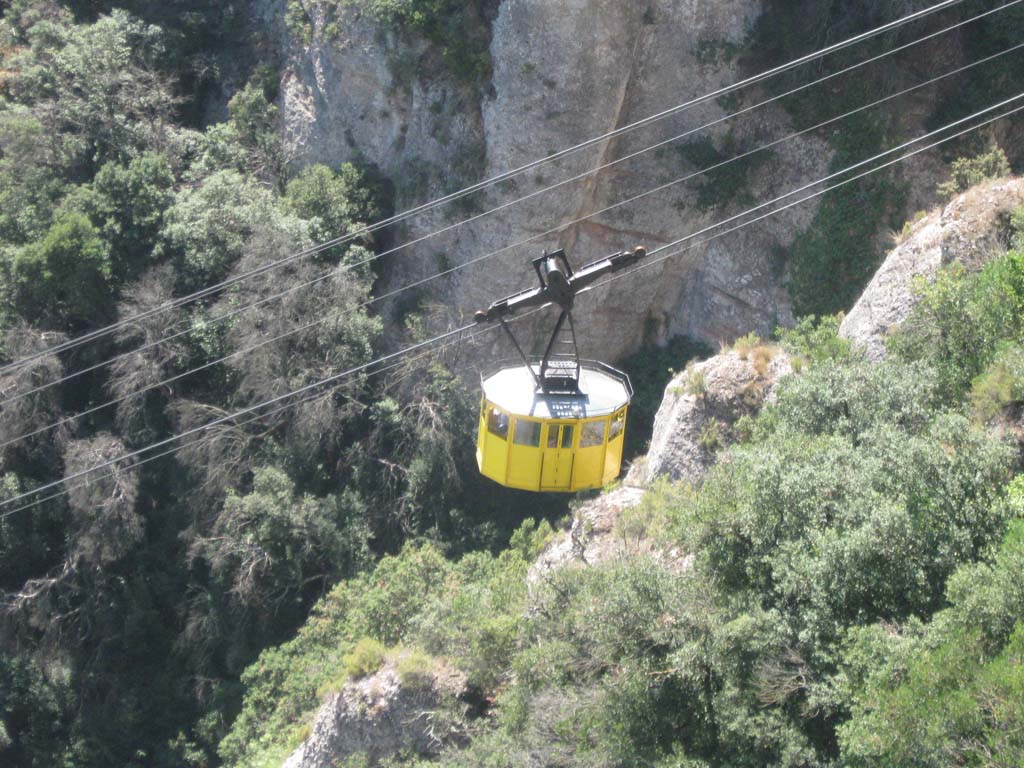 Aéreo de Montserrat que lleva a la parte baja del santuario. La estación base está en Olesa de Montserrat
