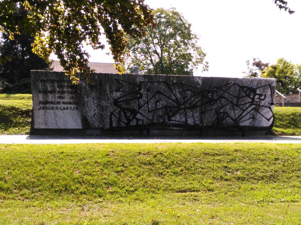 Monumento a los caídos yugoslavos (inicial)