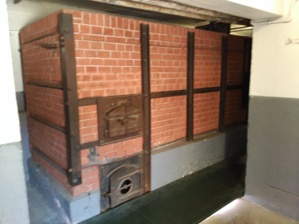 Primer horno crematorio, que funcionó desde el 40 al 45