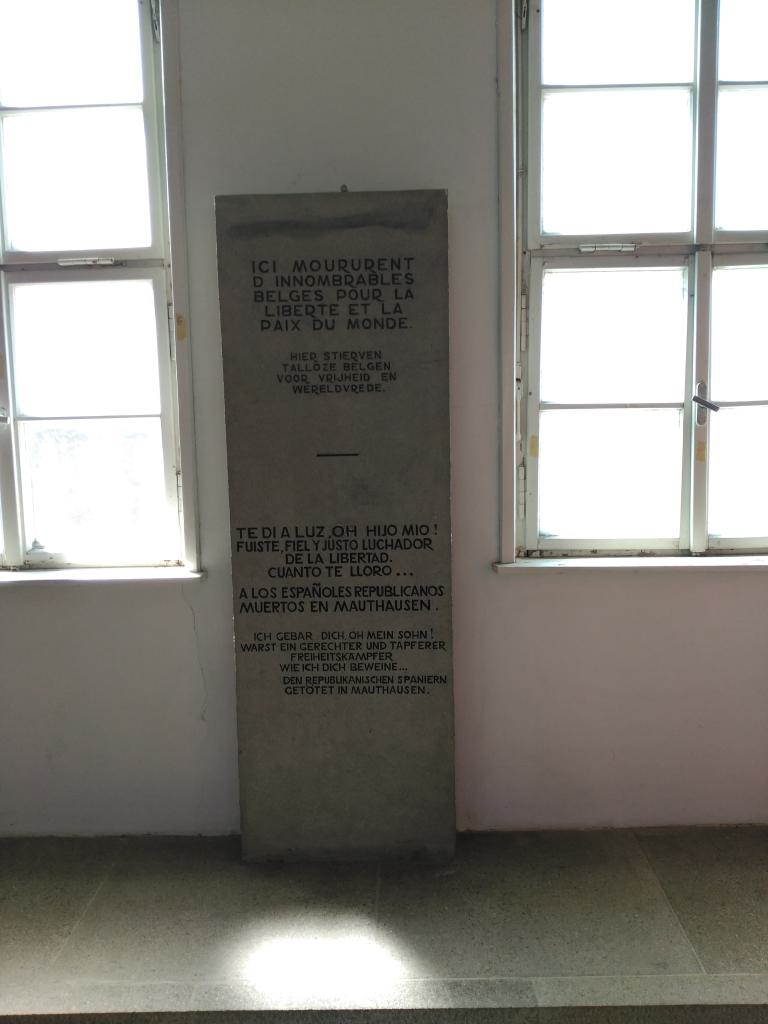 Oficinas, en la actualidad es la sala de banderas