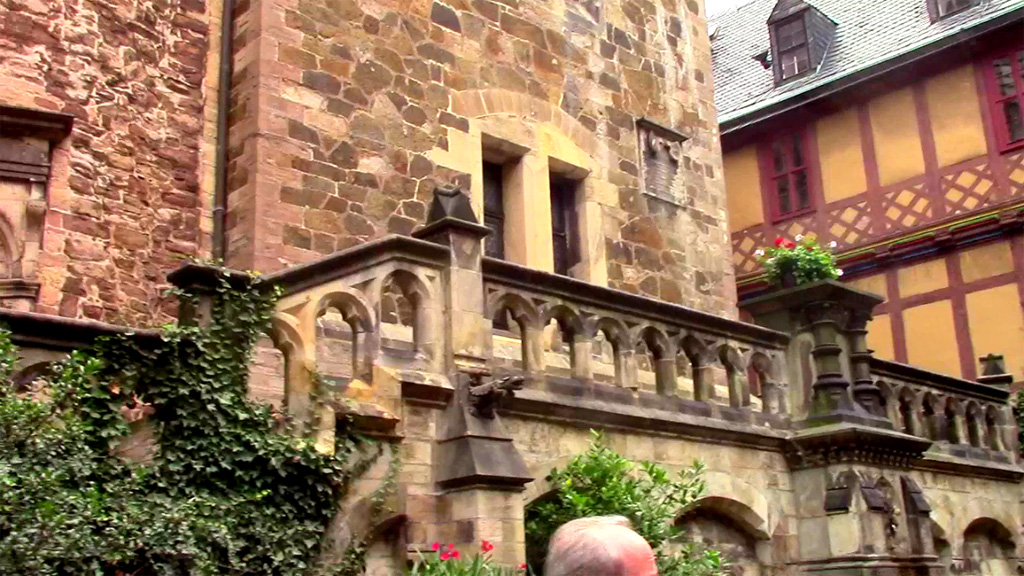 Gárgolas, incluso en las zonas más bajas.