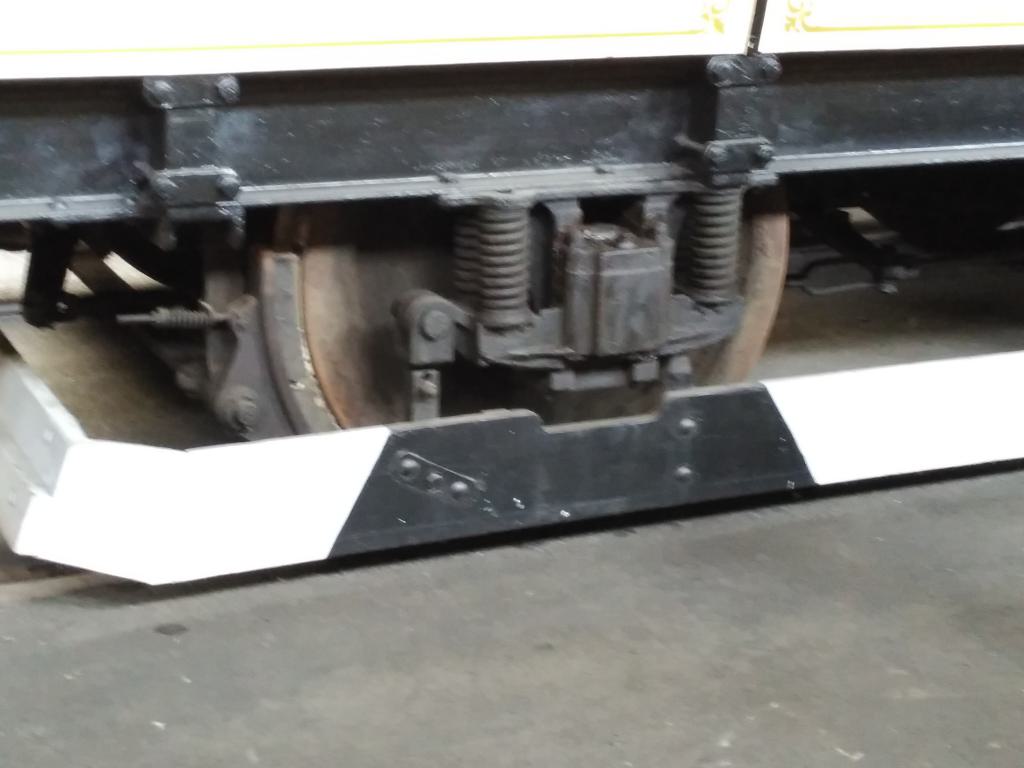 Las protecciones iban cogidas a la parte inferior de la suspensión de la rueda