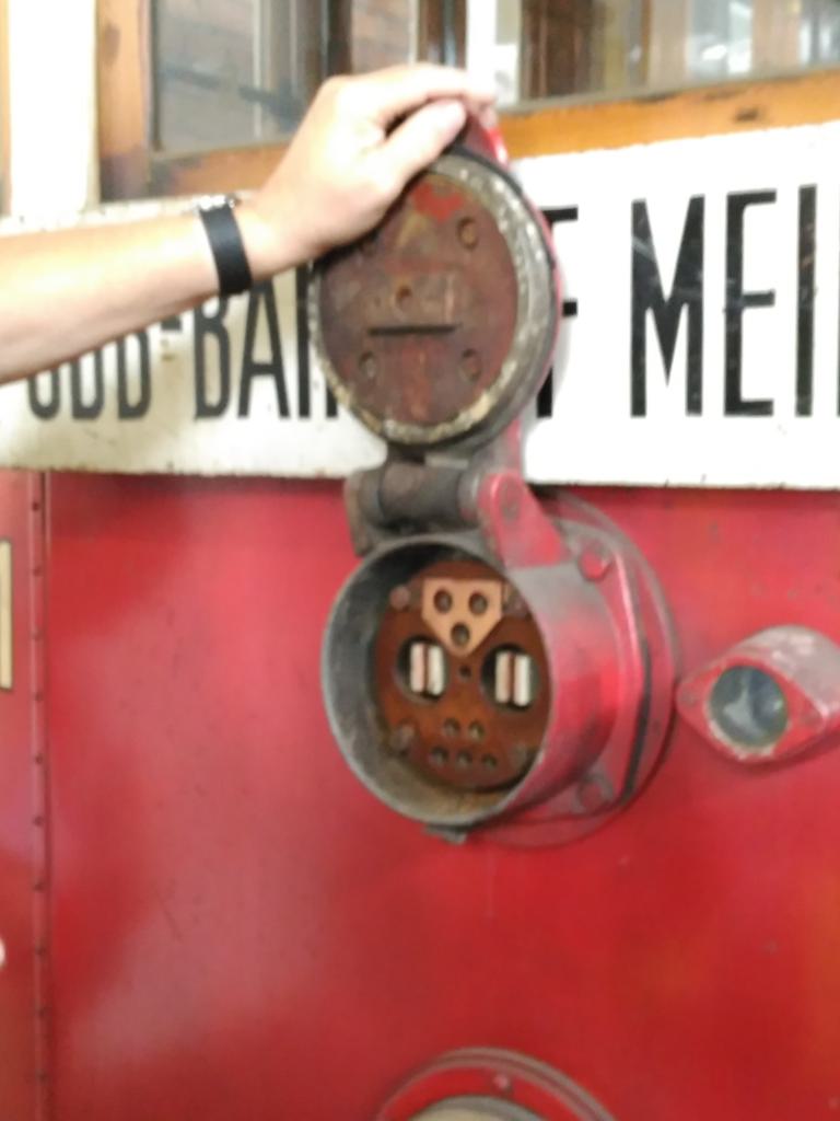 Tranvía con puertas correderas neumáticas del tipo B