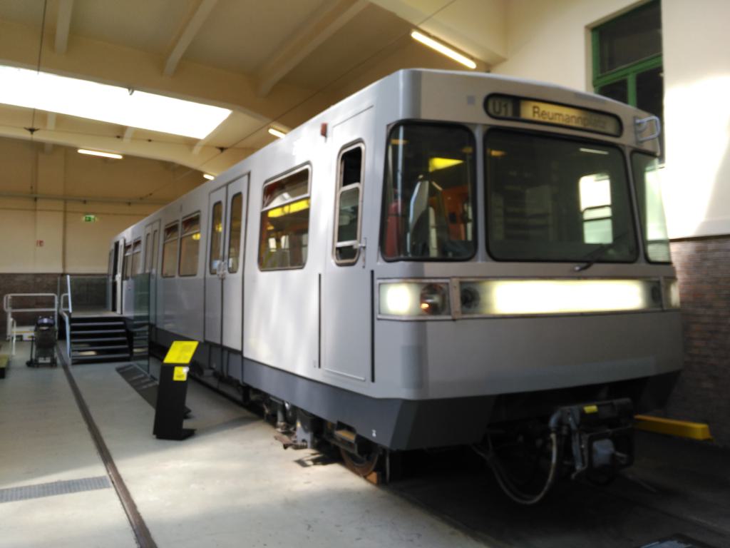 Vagón de metro en el Museo de los transportes de Viena