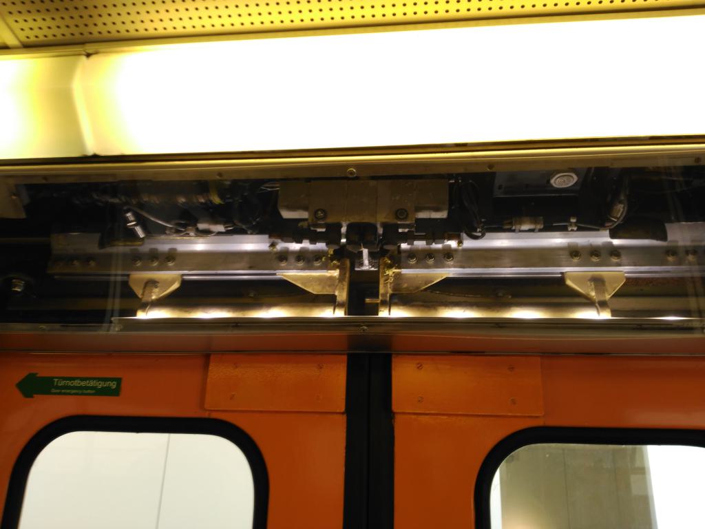 Sistema neumático de las puertas del metro