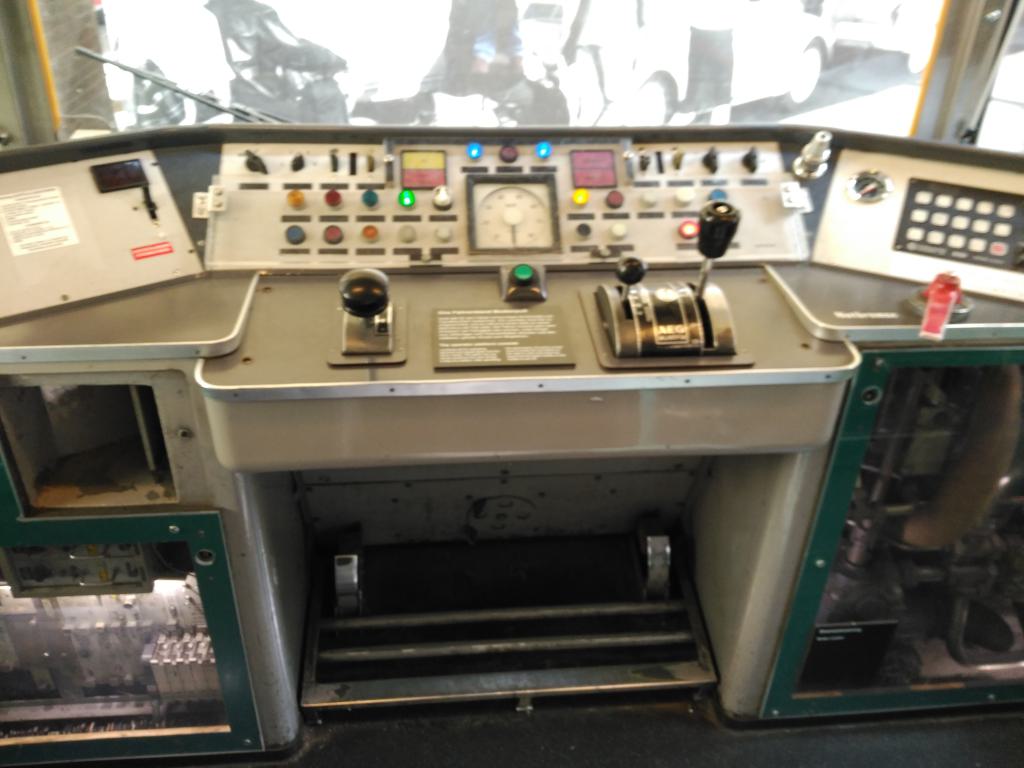 Consola de mando del metro